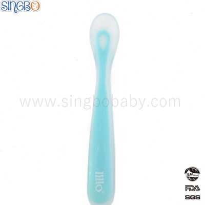 Flexible BPA Free Silicone Baby Spoon for food dispensing