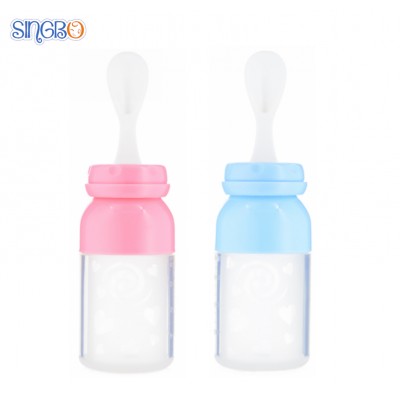 baby squeeze food feeder/silicone feeding bottle with spoon head